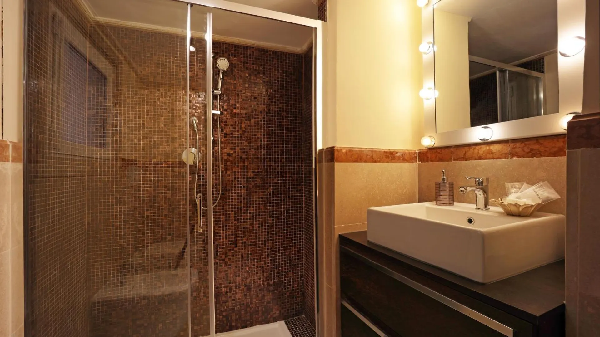 Nsm 71Viadelcorso Appartamento Con Terrazzo Rom 0*,