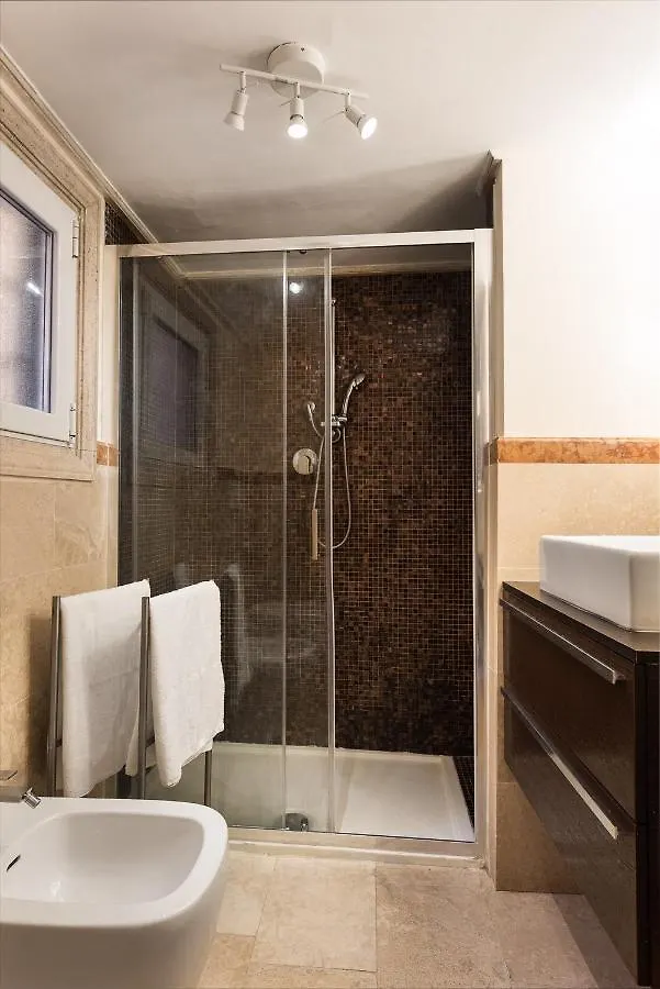 Nsm 71Viadelcorso Appartamento Con Terrazzo Rome Appartement